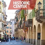 Elegante Nel Centro Storico Del Monferrato