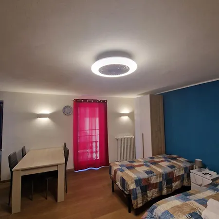 Apartment Elegante Nel Centro Storico Del Monferrato